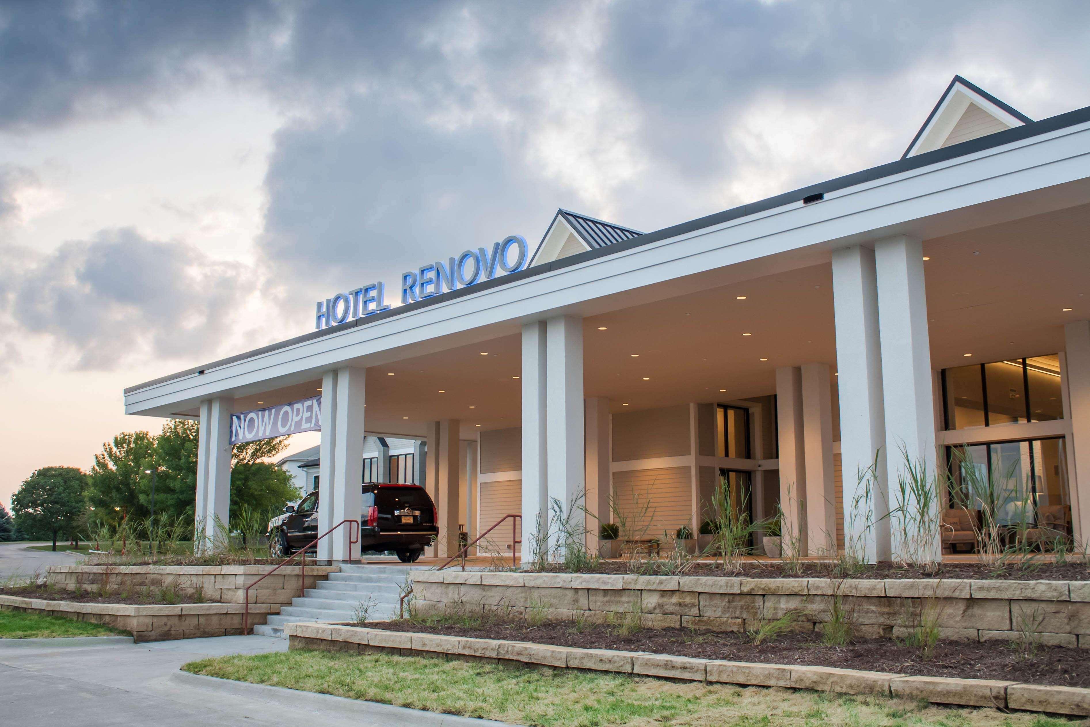 Hotel Renovo Urbandale Exterior photo