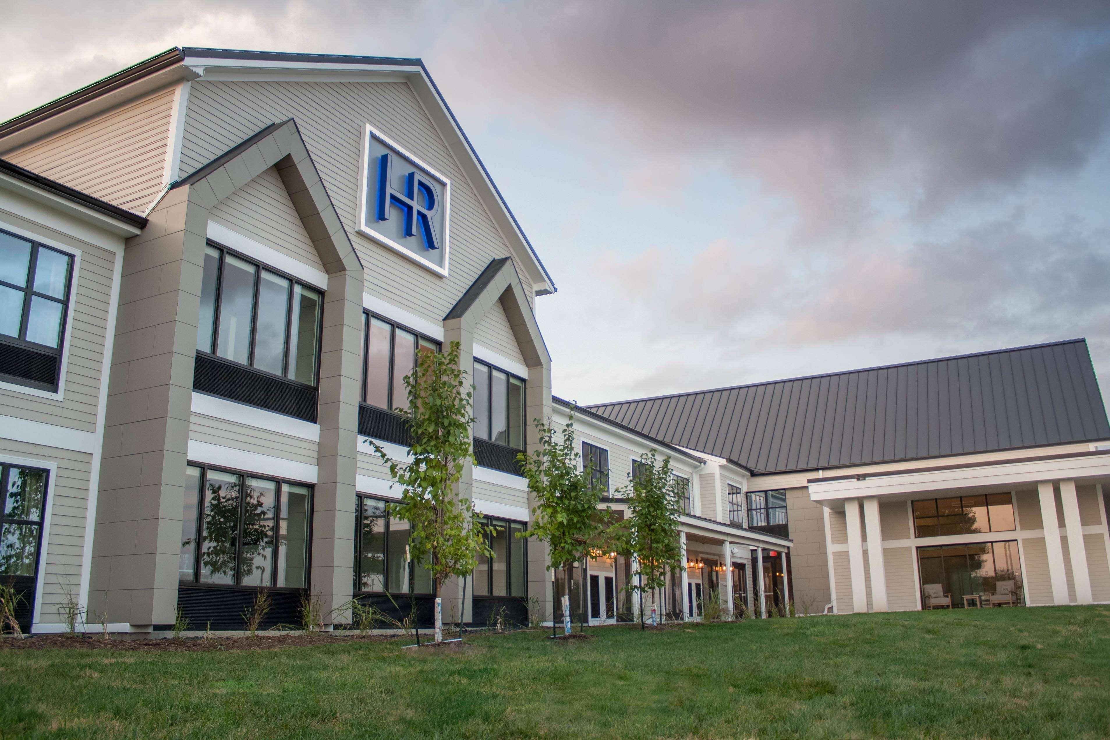 Hotel Renovo Urbandale Exterior photo